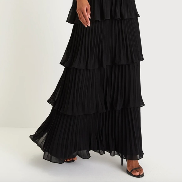 Lulus Black Strapless Tiered Pleated Maxi Dress NWT/Wedding Guest/Formal/Evening - Picture 2 of 7